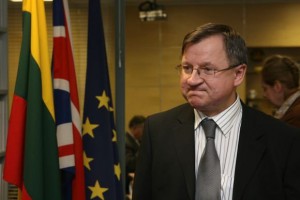 Skandalai, šeimyninės dramos ir politika